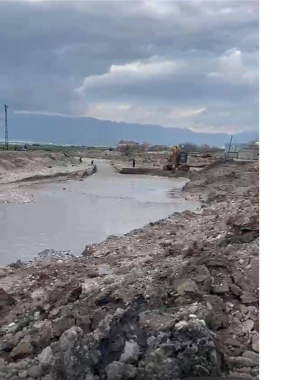 sirnakin-silopi-ilcesi-ciftlik-koyunde-dere-islahi-calismalari.jpeg