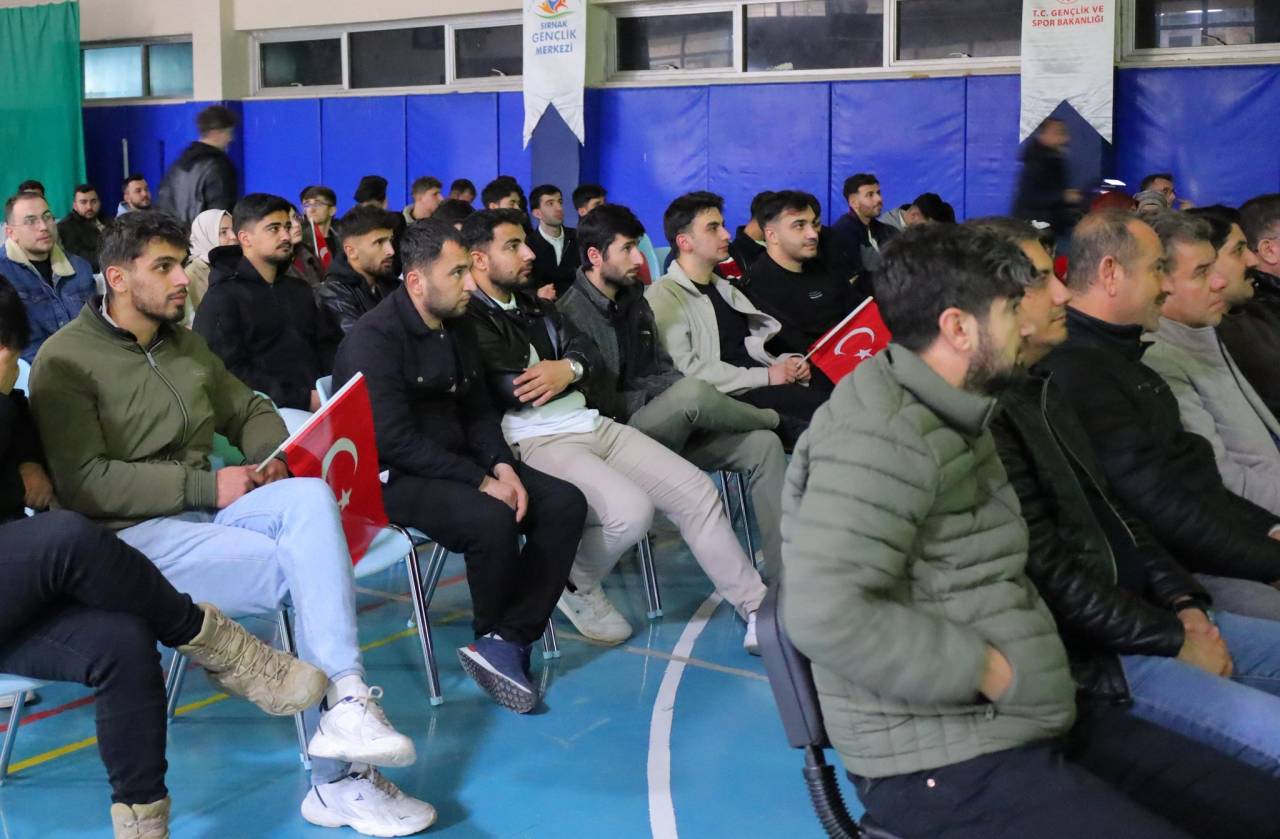 sirnakta-dunya-kupasi-coskusu-gencler-milli-zaferi-tek-yurek-kutladi-2.jpg