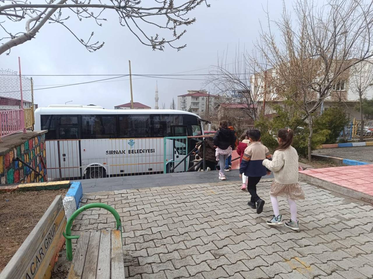rnak-belediyesinden-miniklere-sinema-surprizi-2.jpg