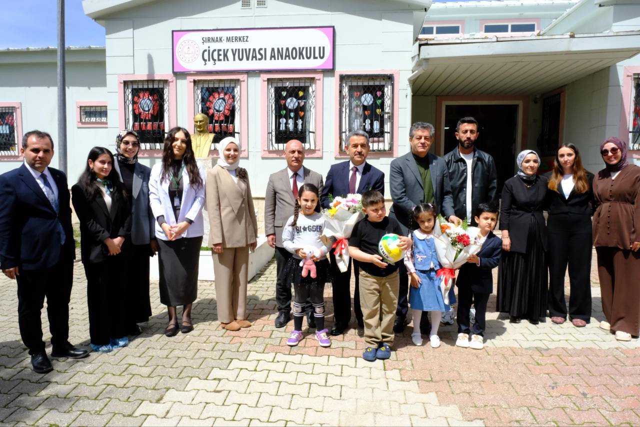 sirnak-protokolu-okullari-ziyaret-etti2.jpeg
