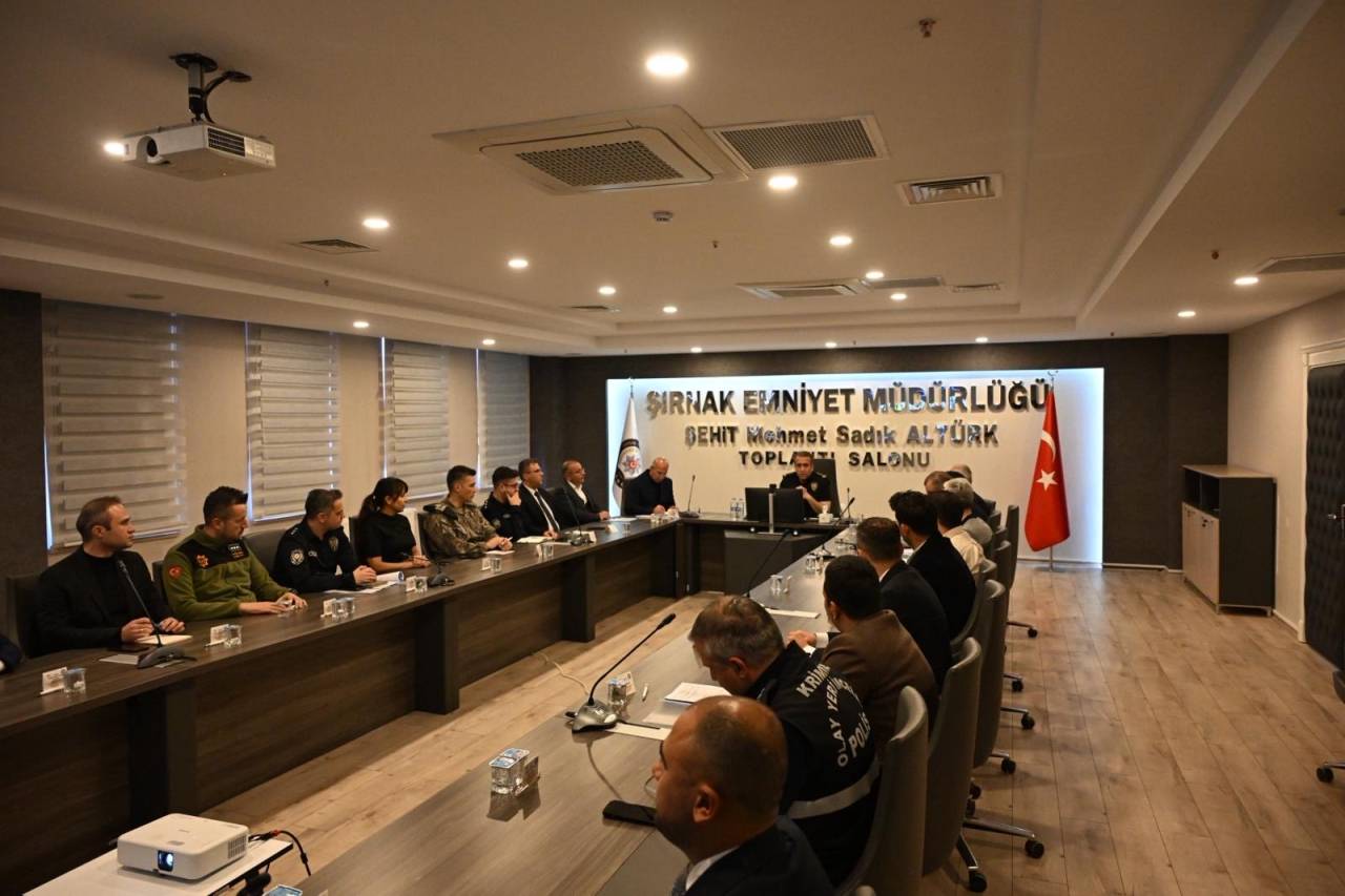 sirnakta-guvenlik-ve-asayis-toplantisi-duzenlendi-2.jpg