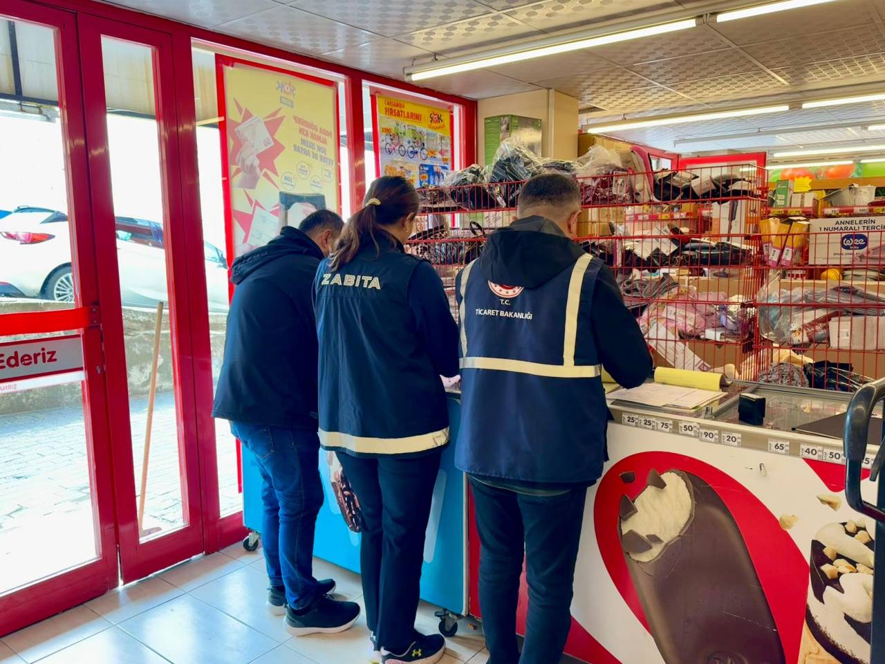 sirnakta-marketlere-siki-denetim-raf-ve-kasa-fiyati-uyumuna-yakin-takip-2.jpg