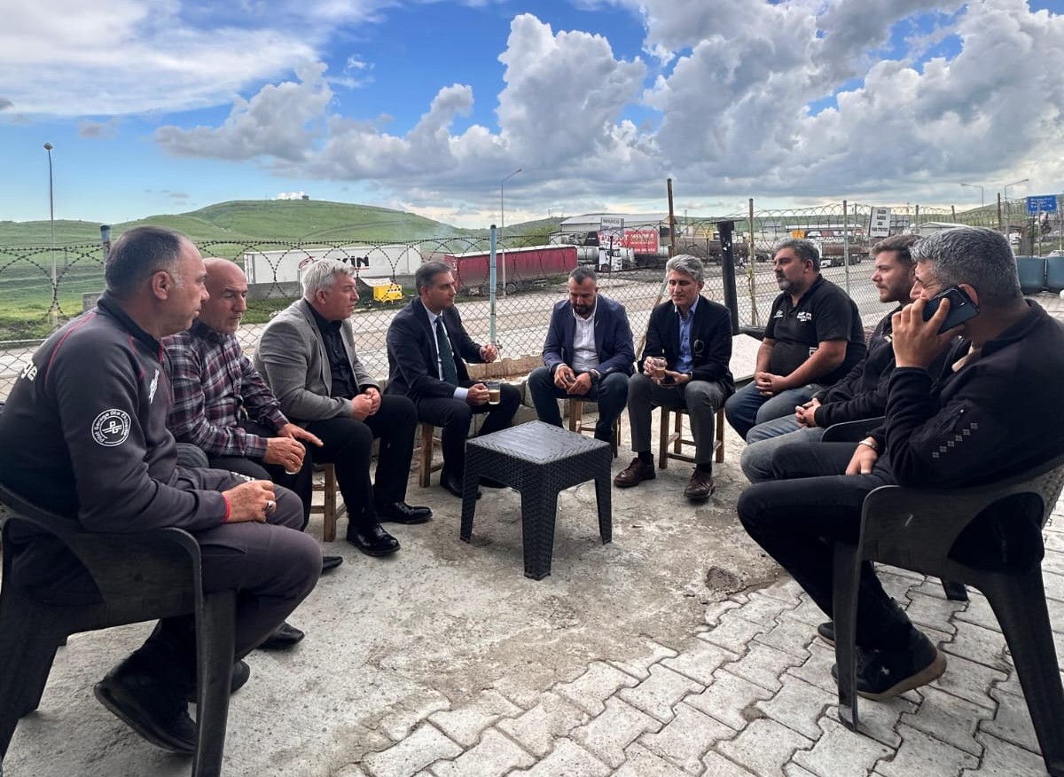 cizrede-sanayinin-nabzi-tutuldu-hem-bayram-kutlamasi-hem-saha-incelemesi-5.jpeg