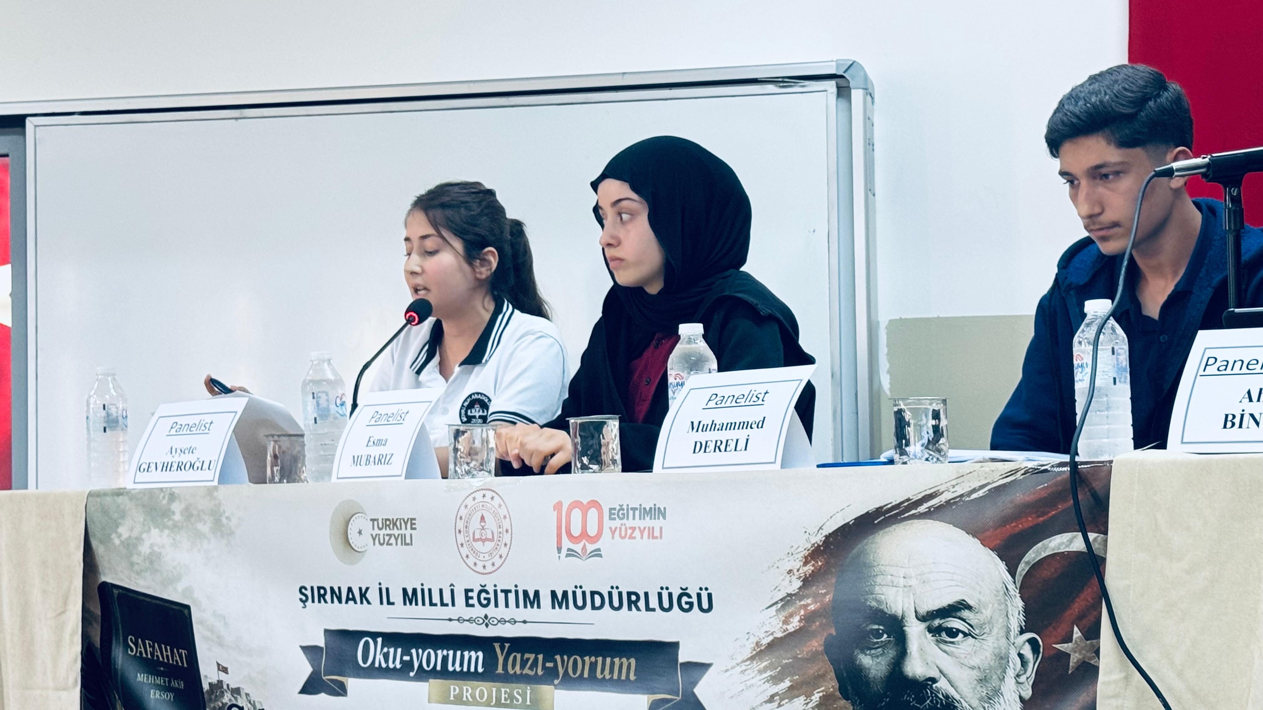 sirnaktaki-safahat-panelinde-gencler-akifin-fikir-dunyasini-ele-aldi-3.jpeg