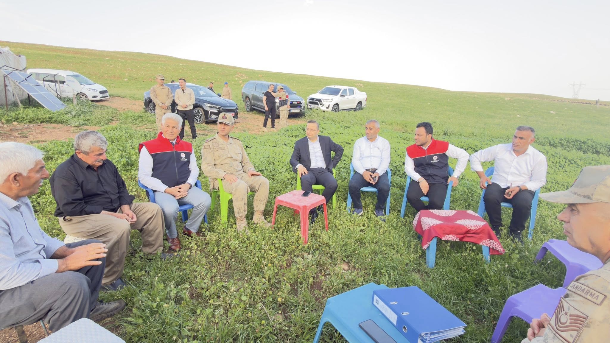 cizre-kaymakami-baycar-gocer-ureticilerin-sorunlarini-yerinde-dinledi-3.jpg