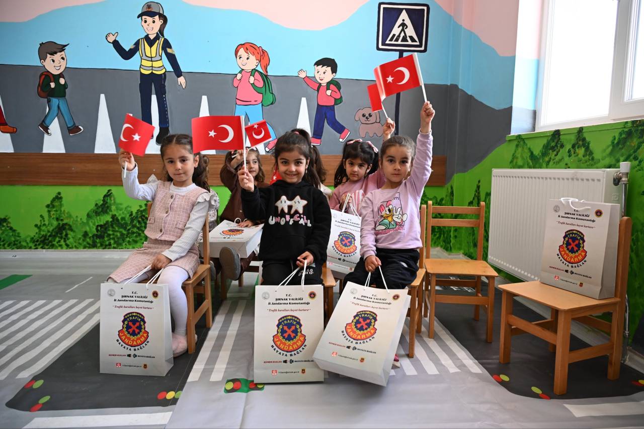 rnakta-miniklere-trafik-egitimi-yeni-sinif-acildi.jpeg