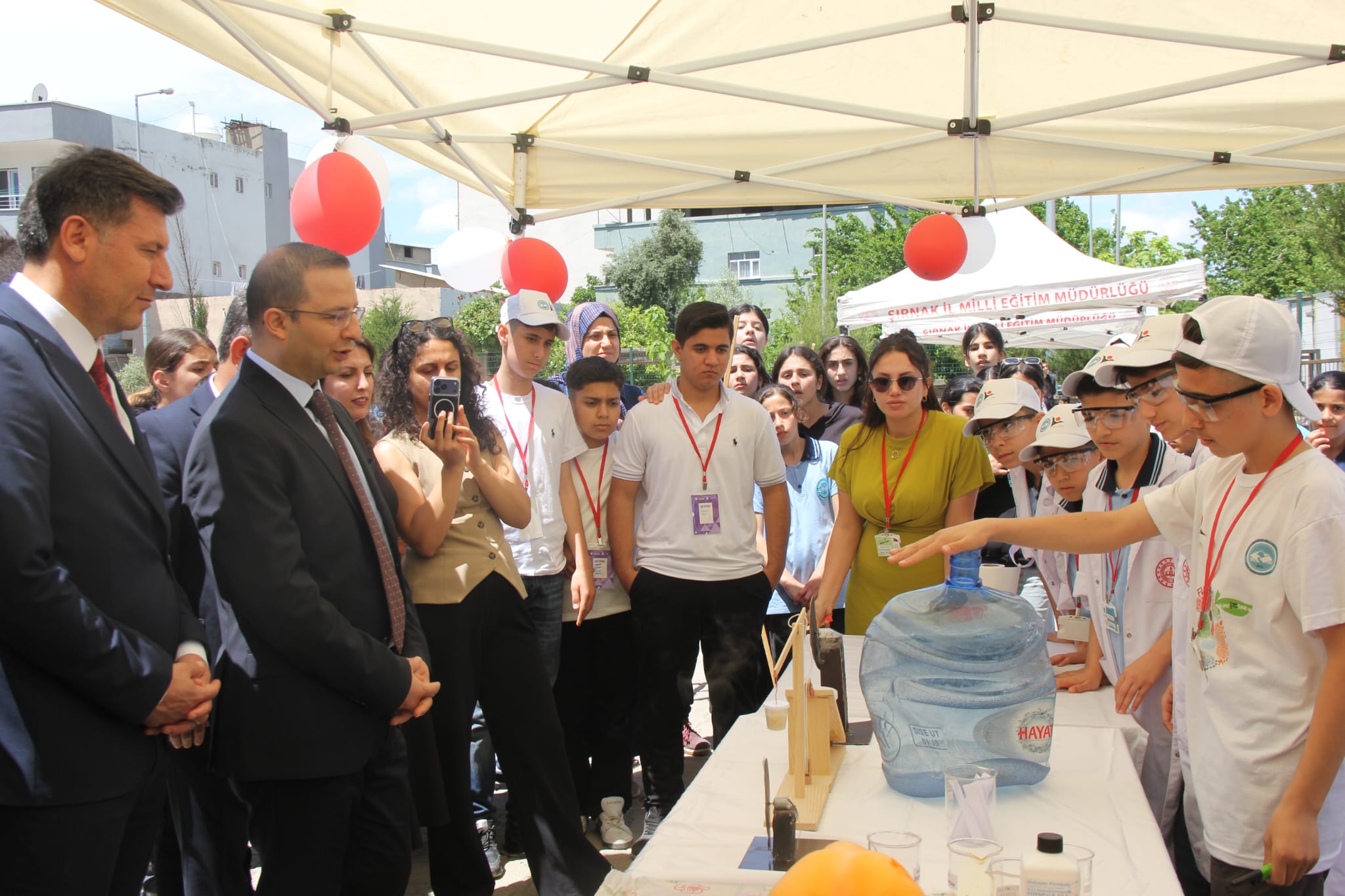el-cezerinin-mirasi-cizredeki-bilim-fuarinda-hayat-buldu-7.jpeg