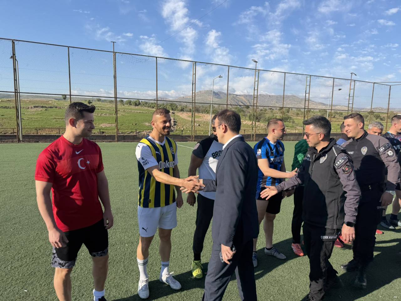 guclukonakta-futbol-turnuvasi-coskusu-basladi-1.jpg