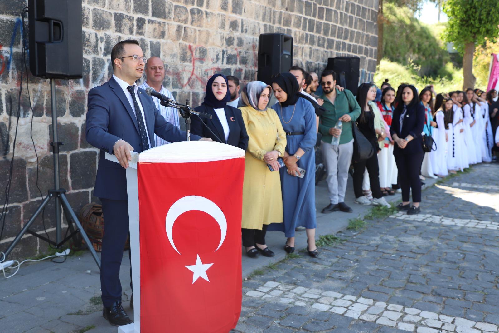 cizrede-tarihi-birca-belekte-anlamli-anneler-gunu-kutlamasi-2.jpeg