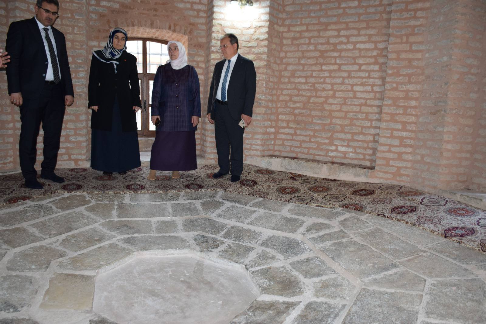 genel-mudur-akbuluttan-cizrenin-manevi-miraslarini-yerinde-gezip-inceledi-3.jpg