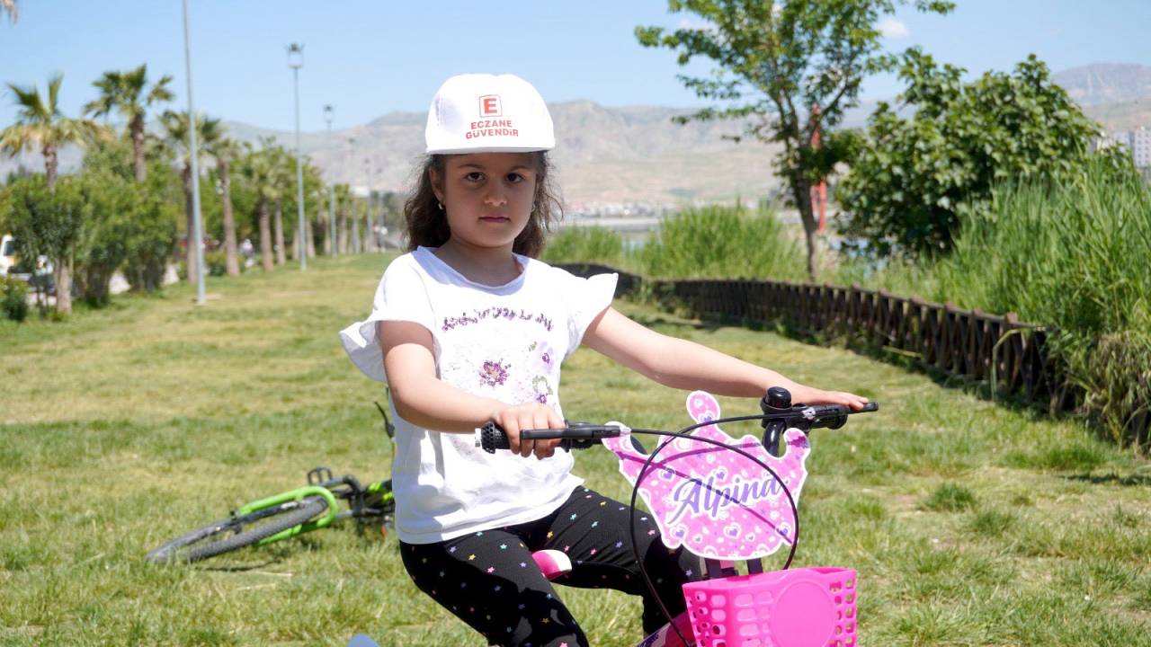 rnakta-eczacilardan-saglikli-yasam-icin-pedal-cevirme-etkinligi2.jpeg