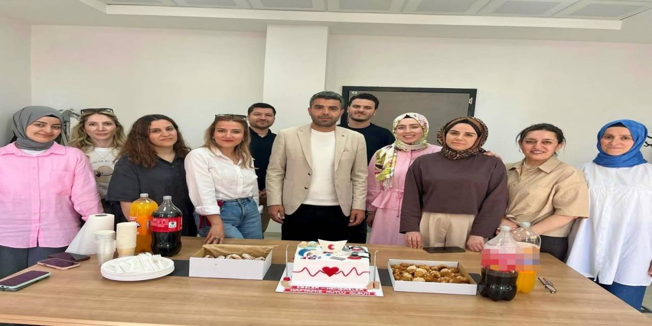 silopi-ilce-saglik-mudurlugunce-ebeler-ve-hemsireler-haftasi2-001.jpg