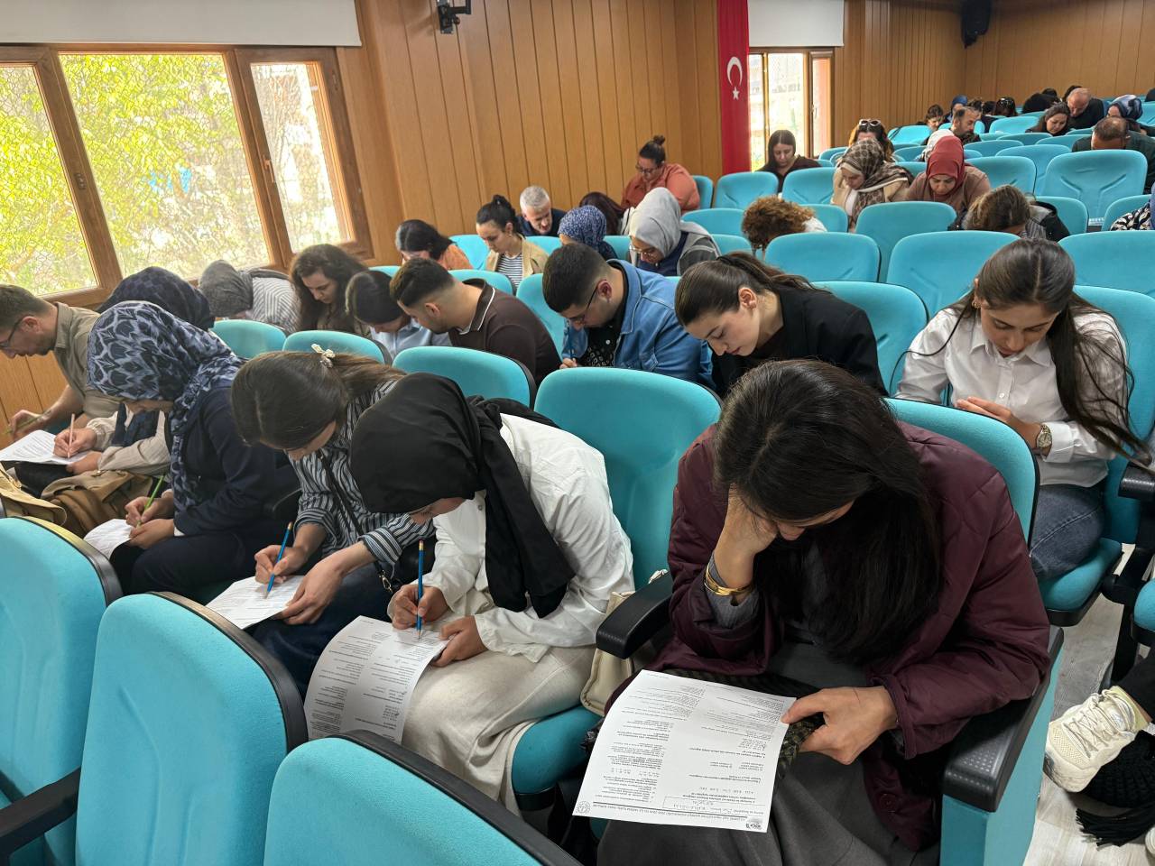 uluderede-hayat-kurtaran-egitim-90-katilimci-ilk-yardim-sertifikasini-aldi-1.jpeg