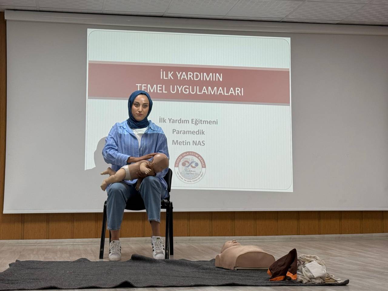 uluderede-hayat-kurtaran-egitim-90-katilimci-ilk-yardim-sertifikasini-aldi-6.jpeg