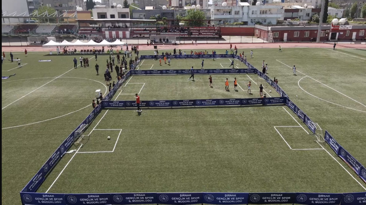 silopide-580-ogrencinin-katilimiyla-futbol-senligi-duzenlendi-1.png