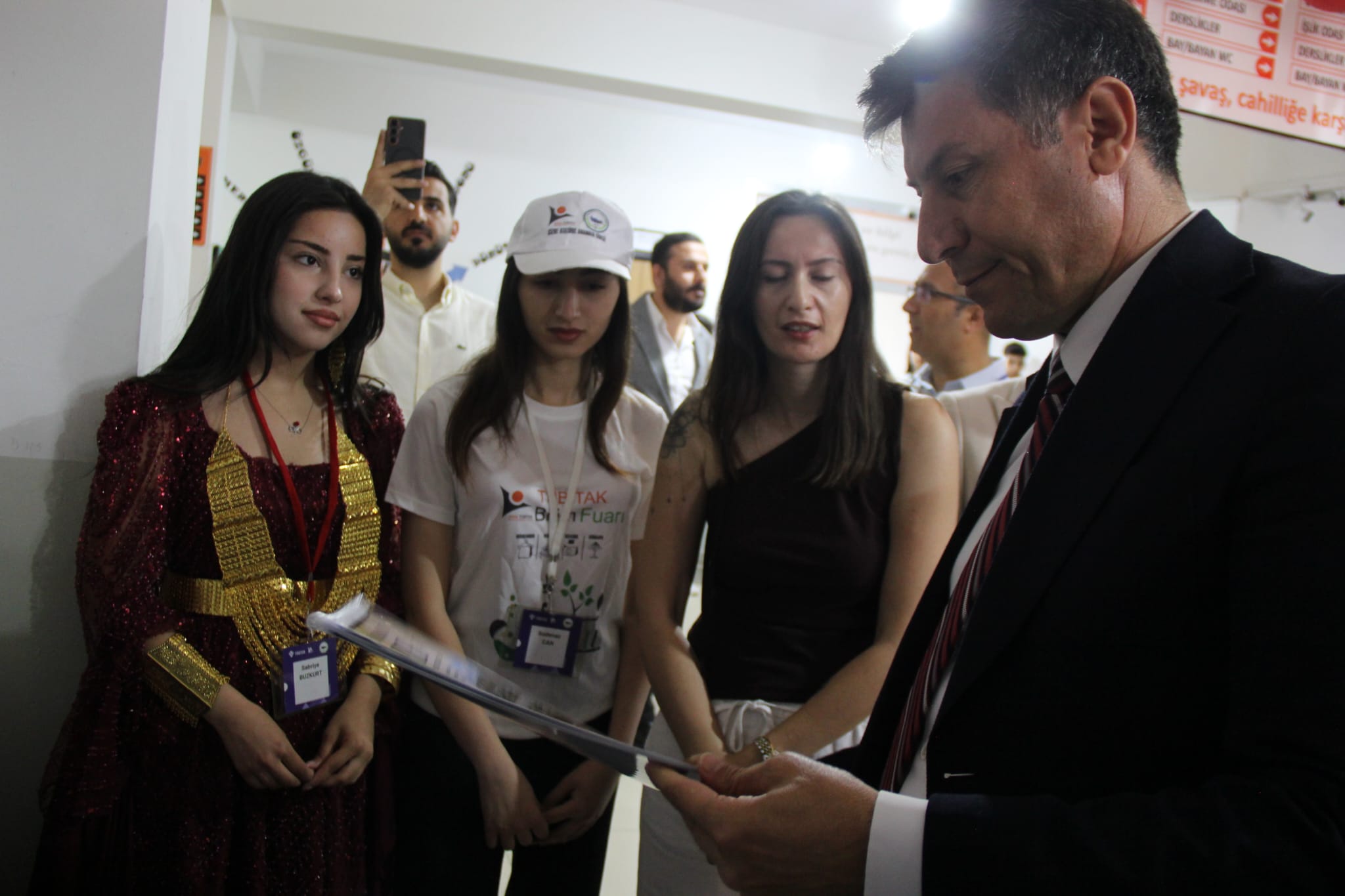 cizreli-ogrenciler-hem-uretiyor-hem-kulturlerini-yasatiyor-8.jpeg