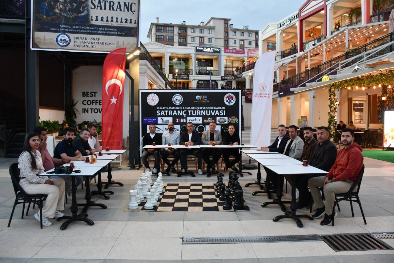 rnakta-tarihi-hamle-ilk-ulusal-satranc-turnuvasi-icin-imzalar-atildi-3.jpg
