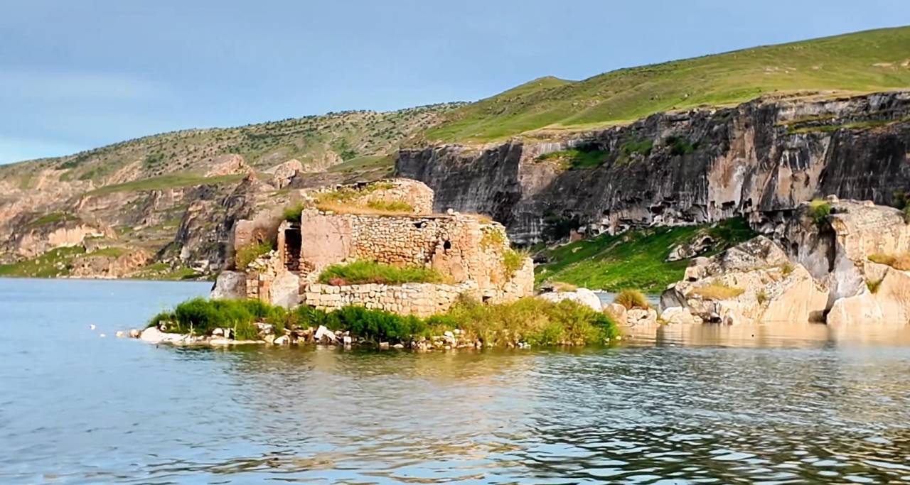 rnak-ve-batmandan-ortak-turizm-hamlesi-kadim-sehirler-yolu-projesi-tanitildi-1.jpg
