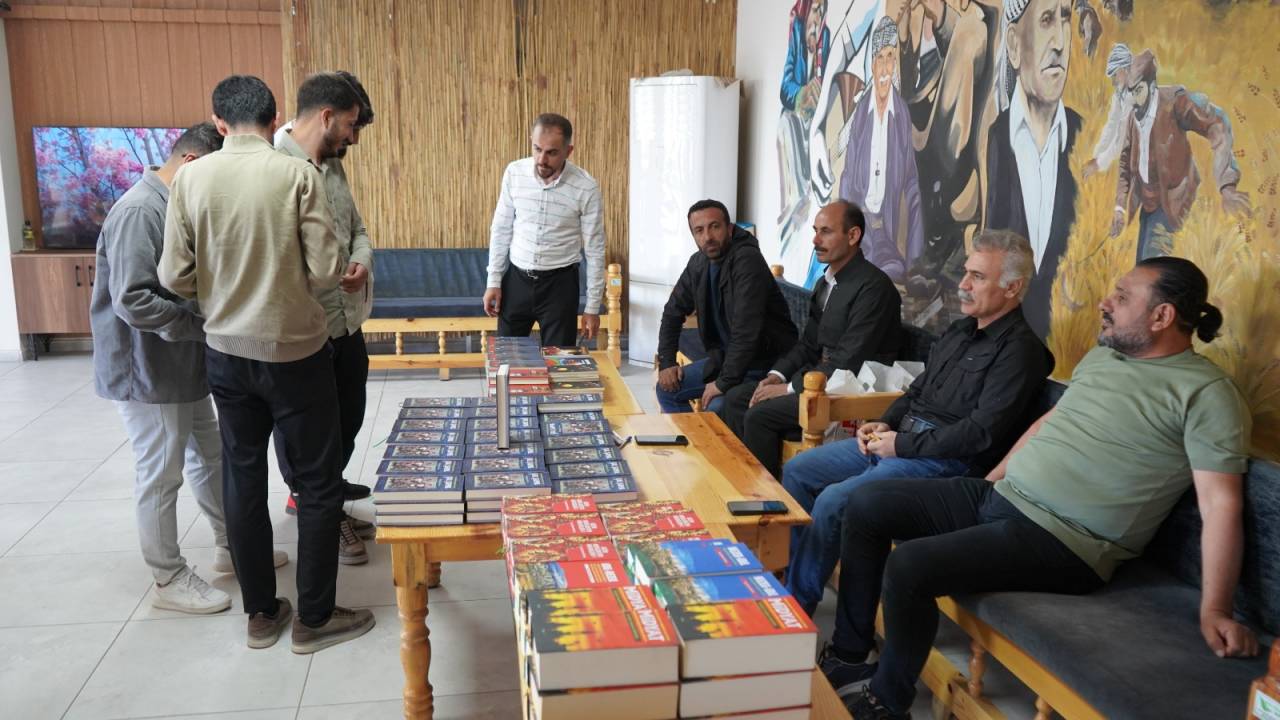 rnakta-edebiyat-ruzgari-dengbej-evinde-imza-gunu-yogun-ilgi-gordu-4.jpeg