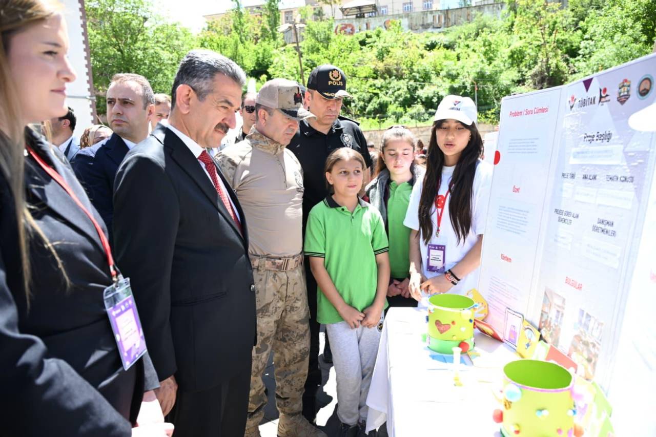 vali-birol-ekiciden-uluderede-yogun-mesai-1.jpg