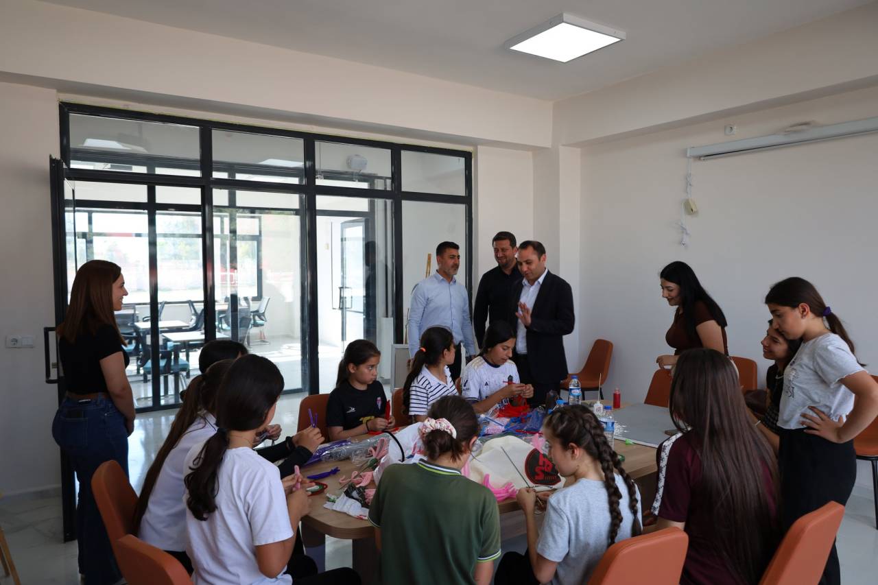 kaymakam-partaldan-cudi-genclik-merkezine-ziyaret-2.jpg