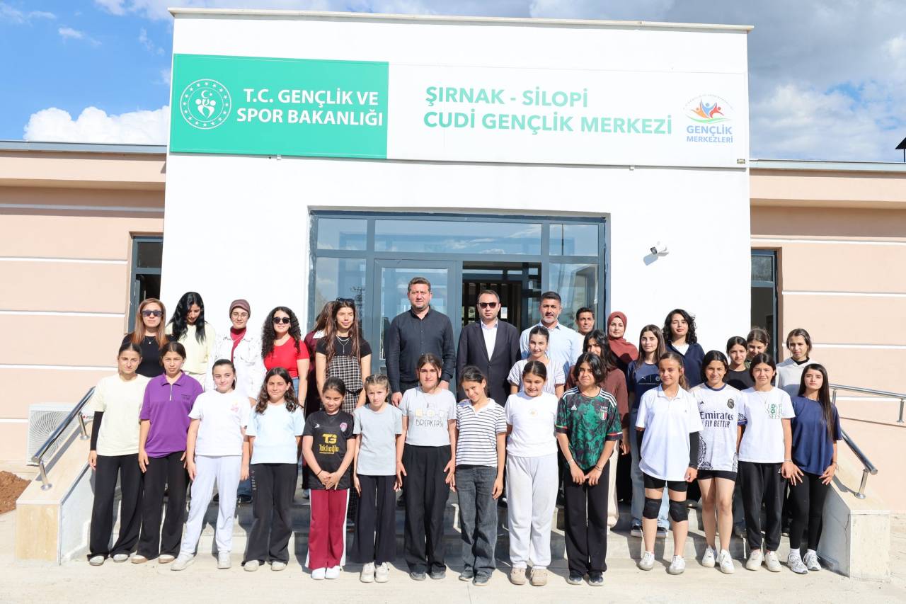 kaymakam-partaldan-cudi-genclik-merkezine-ziyaret-4.jpg