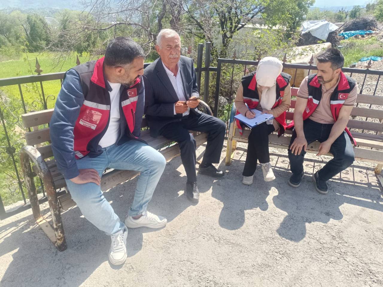 sirnakta-muhtarlarla-sosyal-hizmet-degerlendirmesi-yapildi2.jpeg