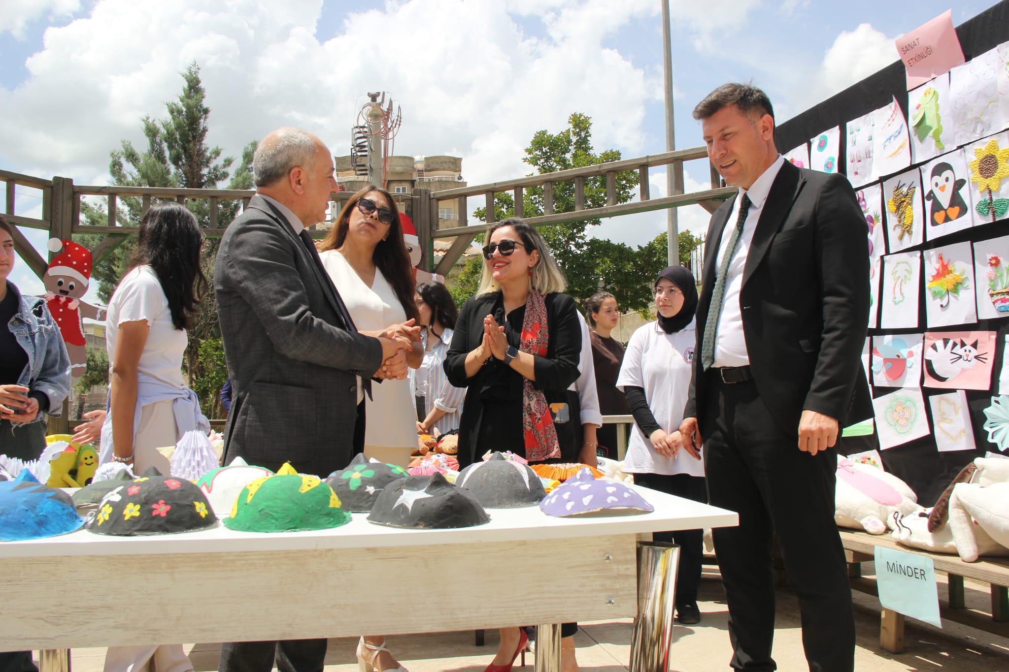 cizrede-marifetli-genclerin-el-emegi-goz-nuru-sergisi-kapilarini-acti-2.jpeg