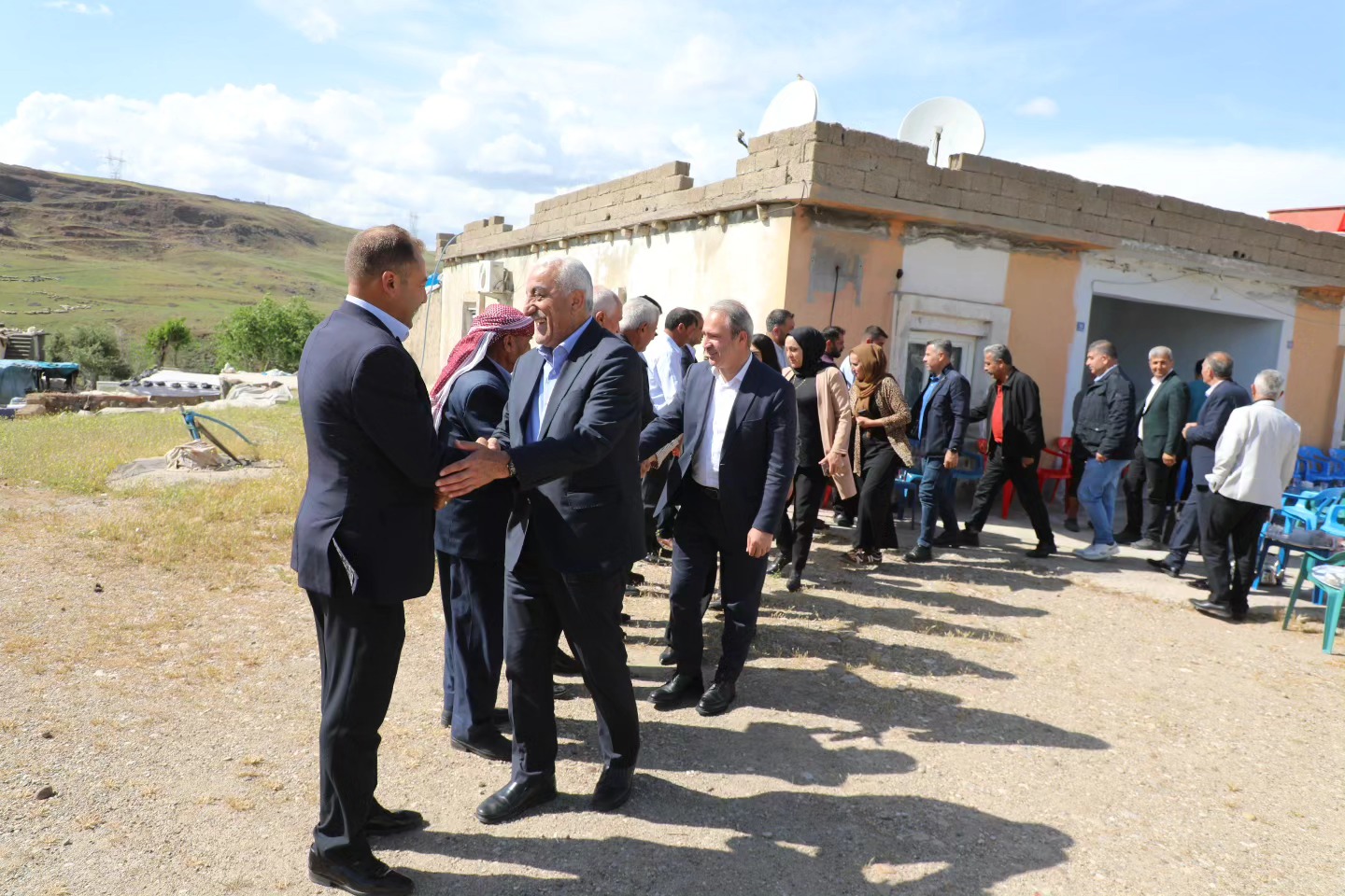 dem-parti-heyeti-cizre-koylerinde-sorunlari-yerinde-incelendi-2.jpg