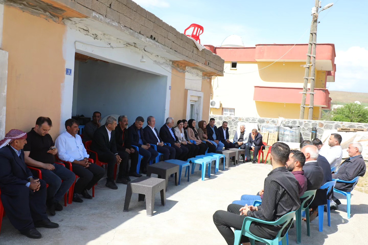 dem-parti-heyeti-cizre-koylerinde-sorunlari-yerinde-incelendi-5.jpg