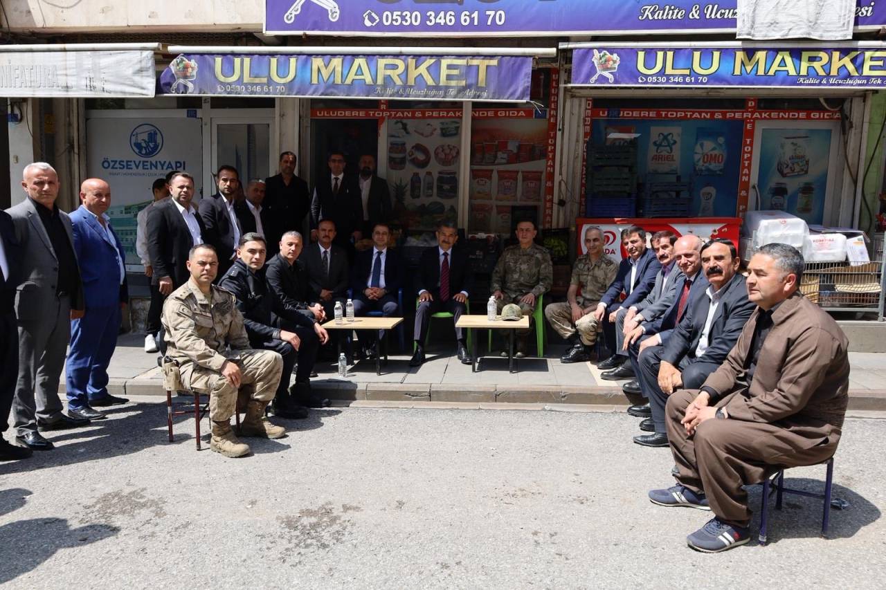 vali-ekiciden-uluderede-yogun-mesai-mehmetcik-esnaf-ve-dugun-ziyareti-4.jpg