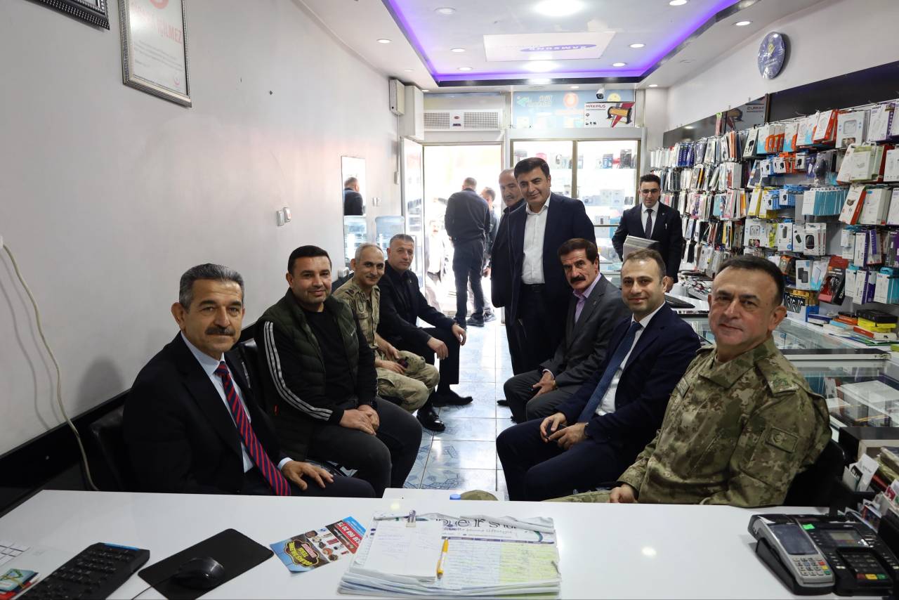 vali-ekiciden-uluderede-yogun-mesai-mehmetcik-esnaf-ve-dugun-ziyareti-5.jpg