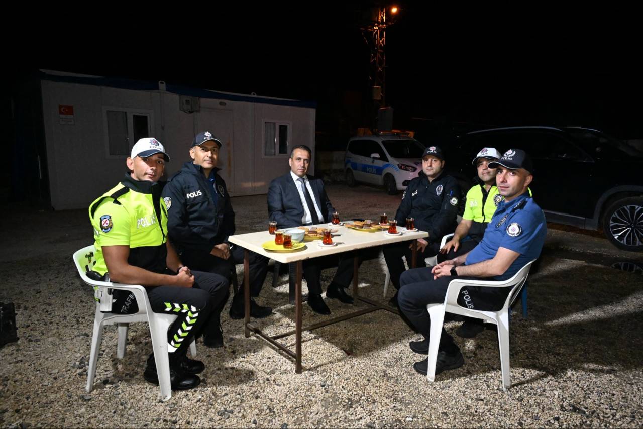 mudur-sazaktan-guclukonak-polislerine-huzur-tesekkuru-2.jpg