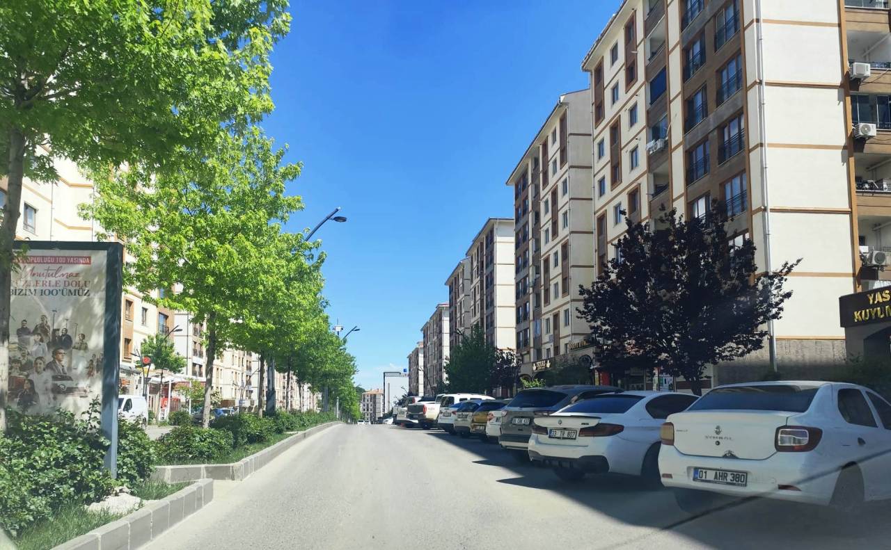 sirnakta-bayram-sessizligi-cadde-ve-sokaklar-bos-kaldi-2.jpeg