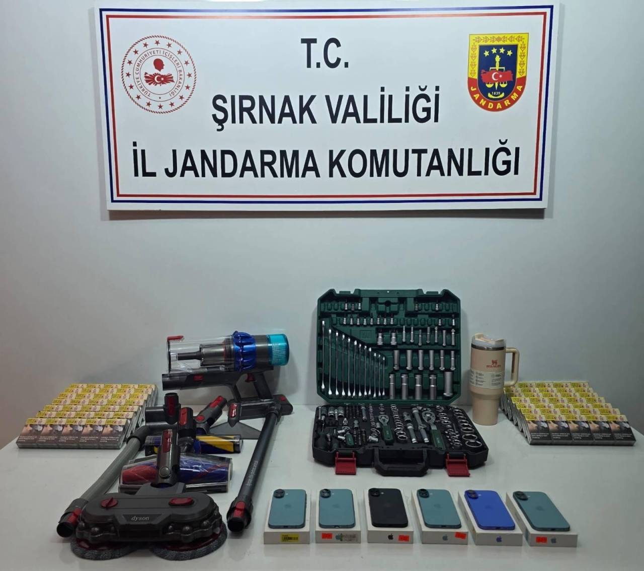 sirnakta-jandarma-operasyonlarinda-137-milyon-liralik-kacak-urun-ele-gecirildi3.jpeg
