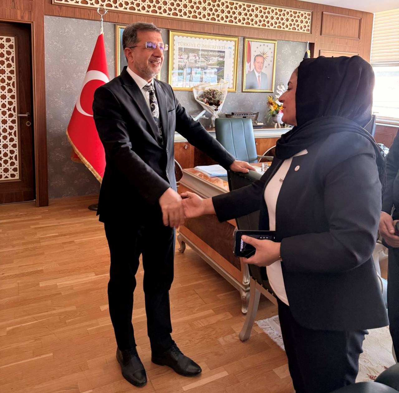 devlet-partisi-sirnak-il-teskilatindan-rektor-alkisa-ziyaret-2.jpg