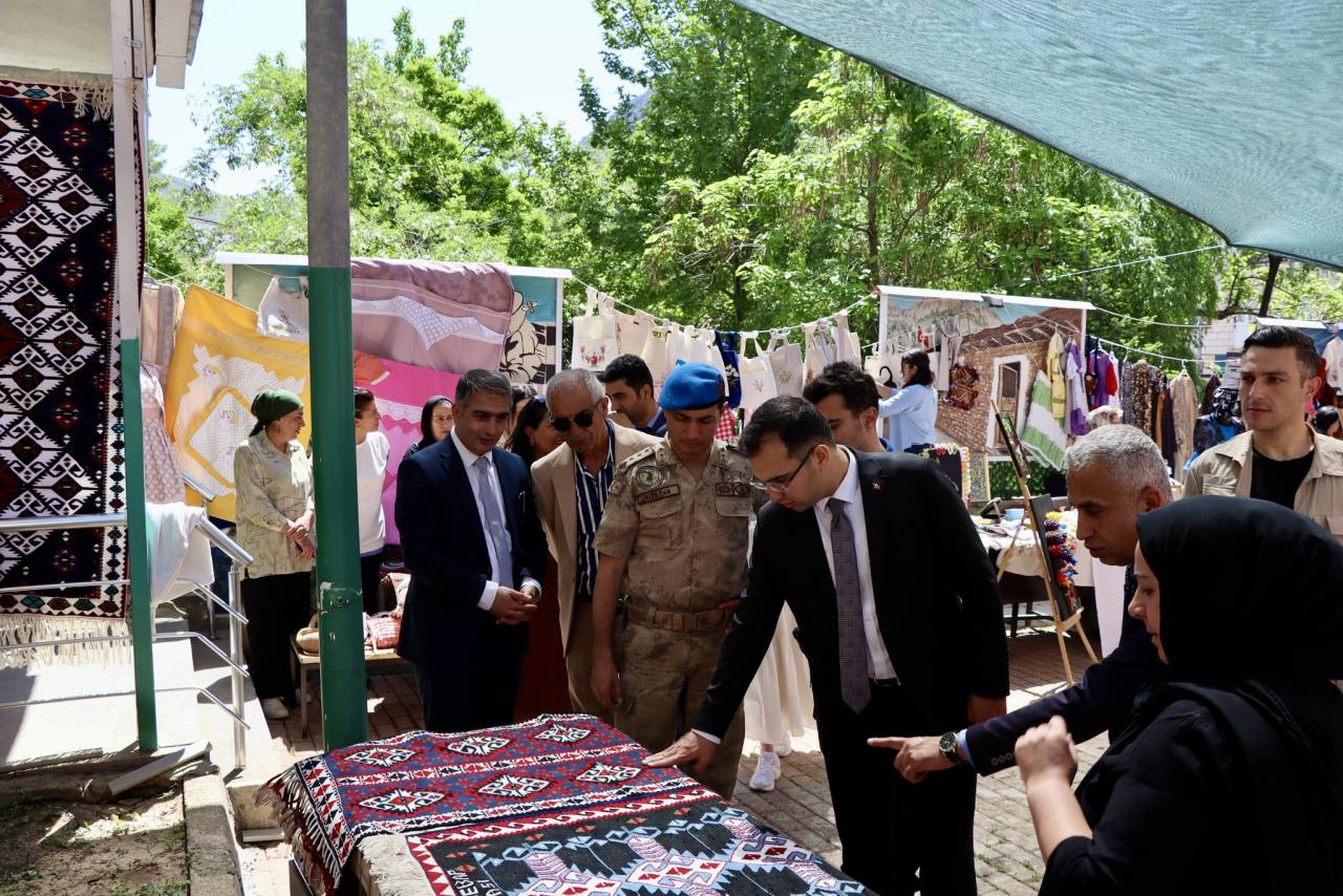beytussebapta-kursiyerlerin-bir-yillik-emegi-sergilendi-3.jpg