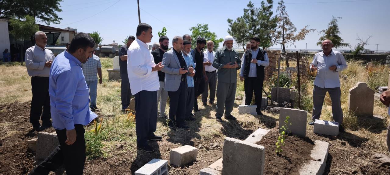 huda-par-heyetinden-hasan-sakanin-ailesine-taziye-ziyareti-2.jpg