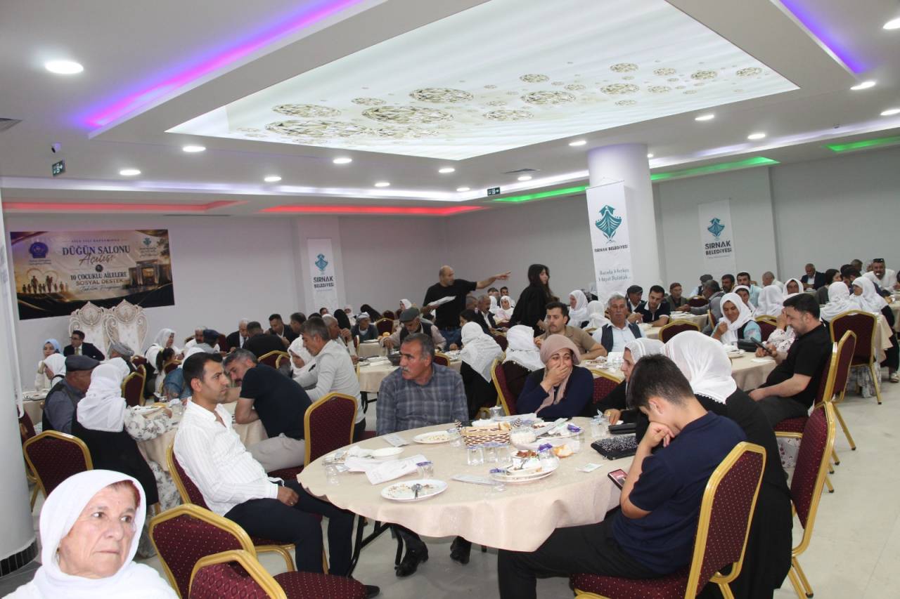 rnak-belediyesi-dugun-salonu-acildi-10-ve-uzeri-cocuk-sahibi-ailelere-sosyal-destek-verildi-2.jpeg
