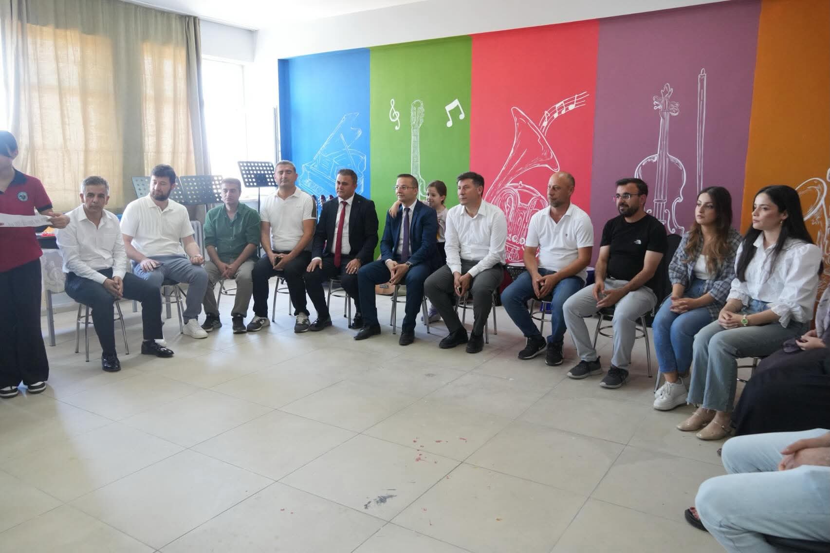 cizre-guzel-sanatlar-lisesinde-muzik-atolyesi-kapilarini-acti-4.jpeg