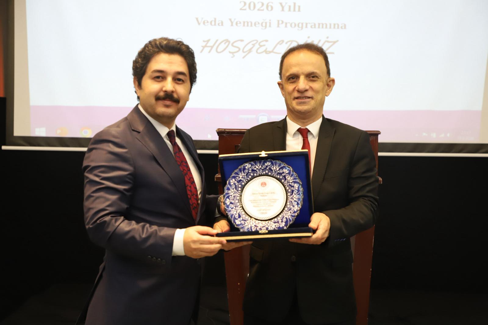 cizrede-tayini-cikan-hakim-ve-savcilar-onuruna-veda-gecesi-duzenlendi-3-002.jpeg