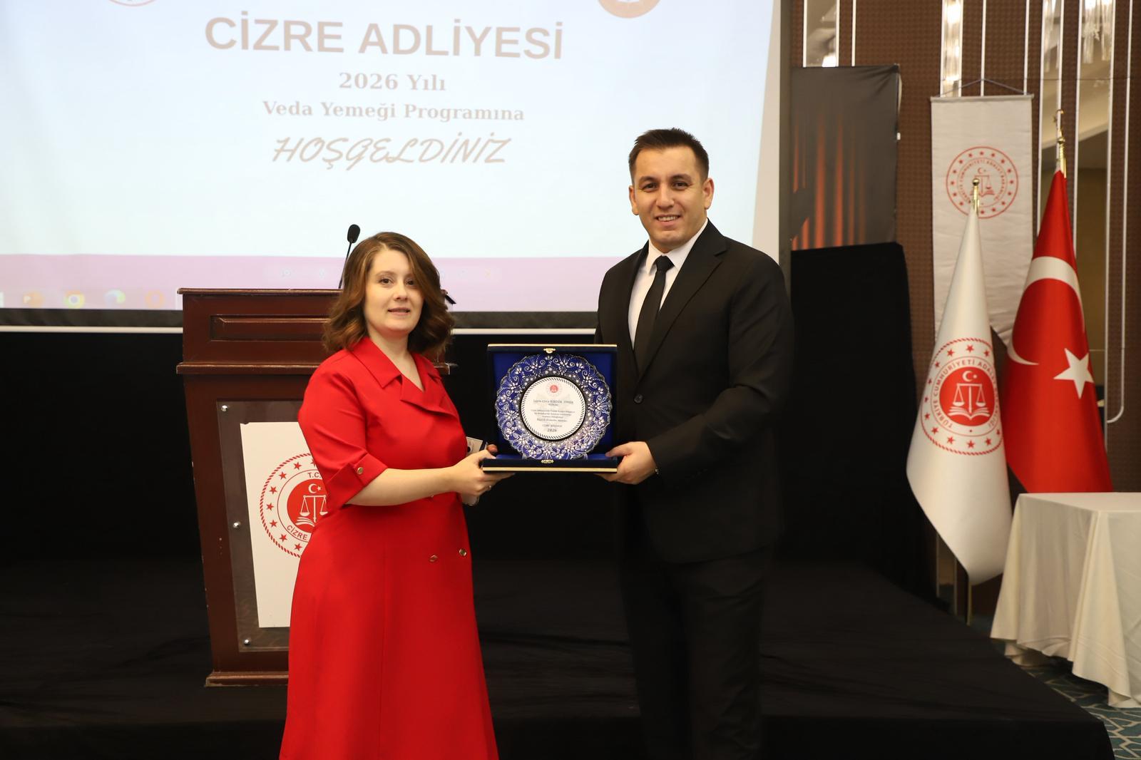cizrede-tayini-cikan-hakim-ve-savcilar-onuruna-veda-gecesi-duzenlendi-5.jpeg