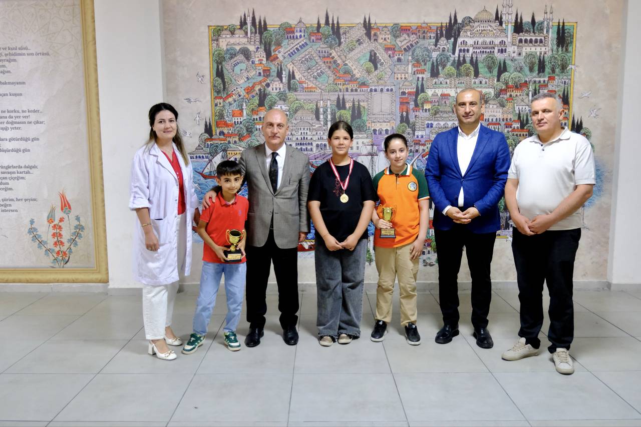 rnakta-egitimin-gelecegi-siniflarda-konusuldu3.jpeg