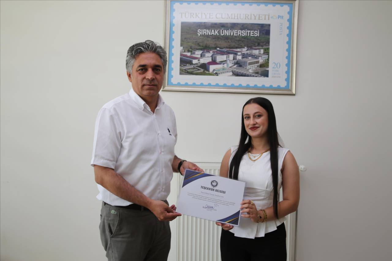 rnak-universitesi-genc-yesilay-kulubune-turkiye-capinda-odul-2.jpg