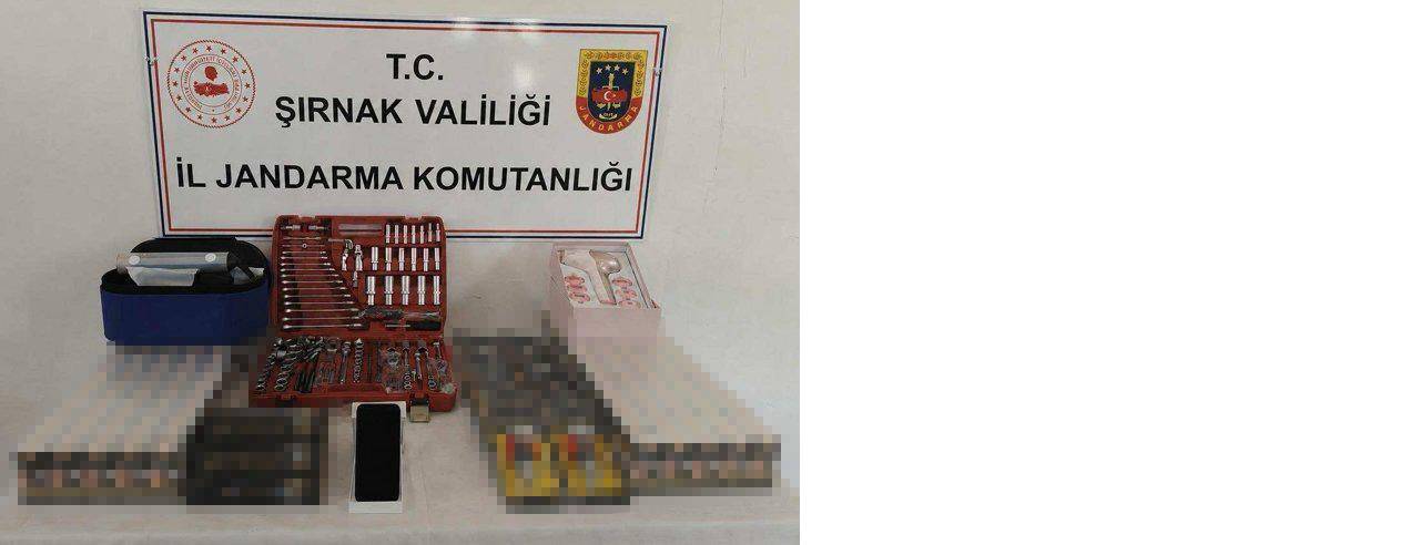 rnakta-silah-telefon-ve-tekstil-kacakciligi-operasyonu-91-gozalti-2.jpg