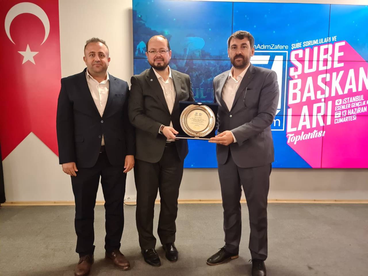 anadolu-genclik-dernegi-sirnak-temsilciliginde-bayrak-degisimi-2.jpg