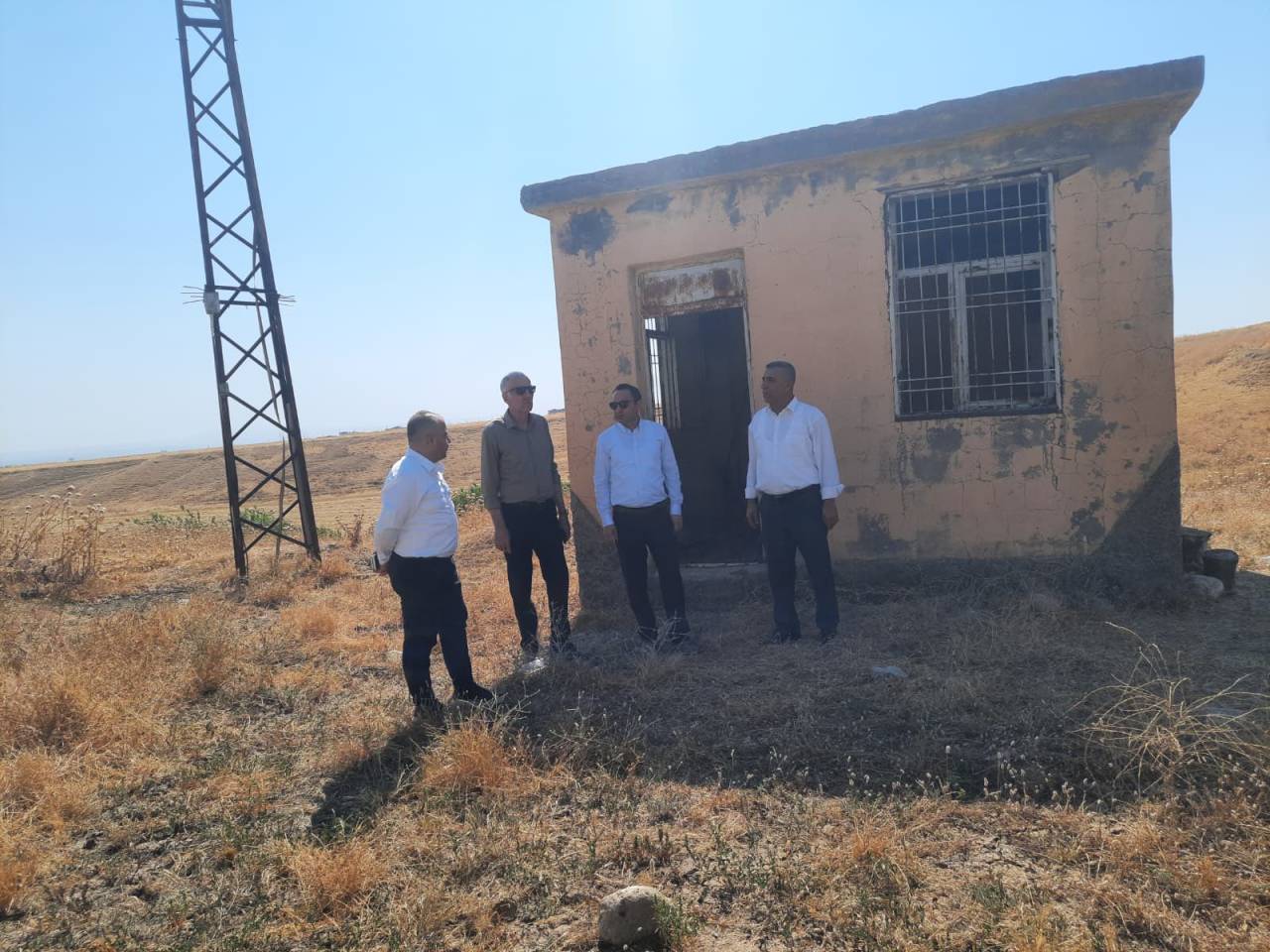 silopi-kaymakami-partal-ozgen-koyunde-incelemelerde3.jpg