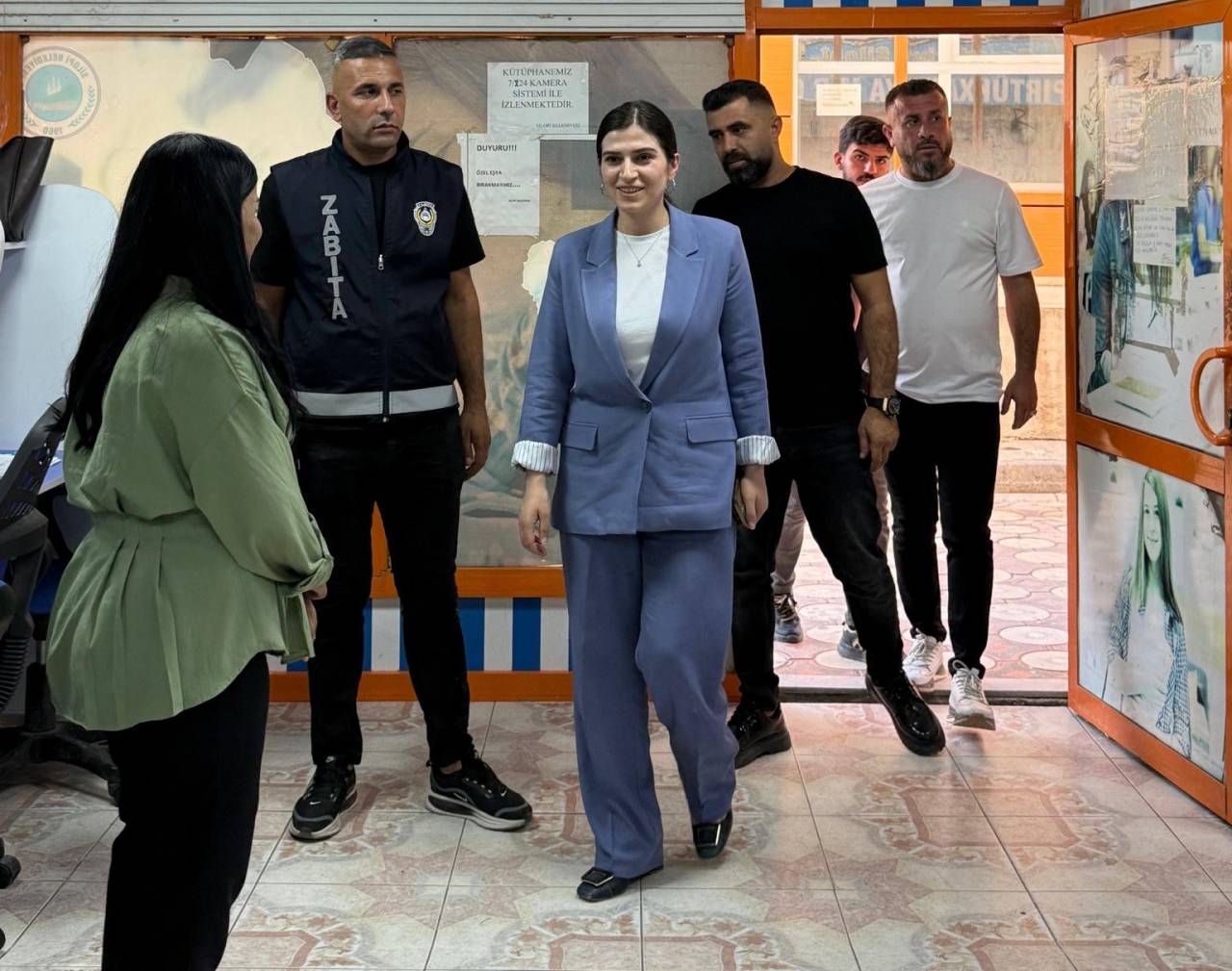 silopi-belediye-baskani-ormanli-ogrenci-kutuphanelerini-ziyaret-etti-1.jpg