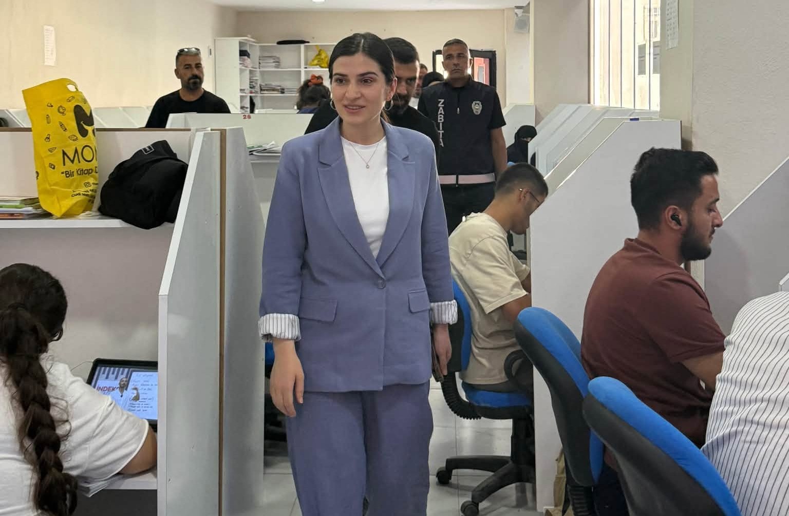 silopi-belediye-baskani-egitim-ve-kultur-icin-sahaya-indi-3.jpg