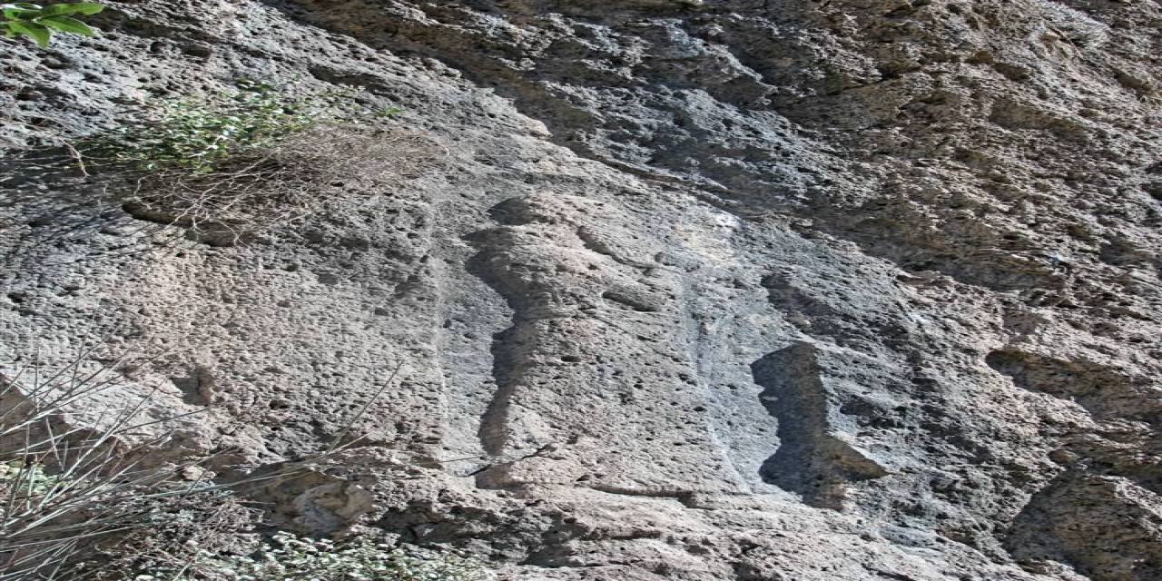cudideki-2700-yillik-asur-rolyefleri-koruma-bekliyor-001.jpg